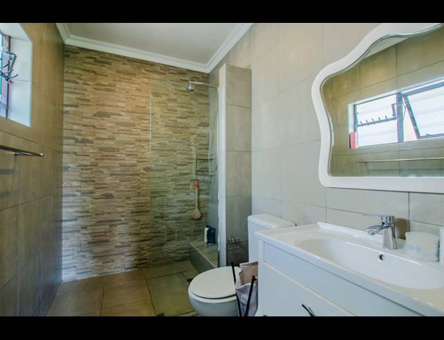 4 BEDROOM HOUSE FOR SALE IN BUURENDAL